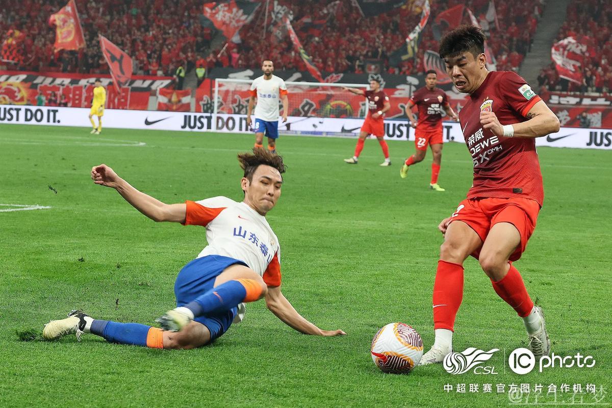 海港再度瞄准泰山队“双核”，边路国脚或成交易筹码